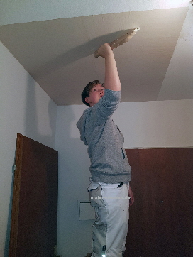 Decke tapezieren