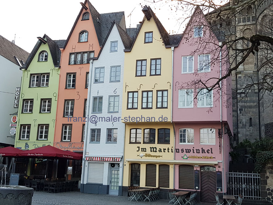 Bunte Häuserzeile am Fischmarkt